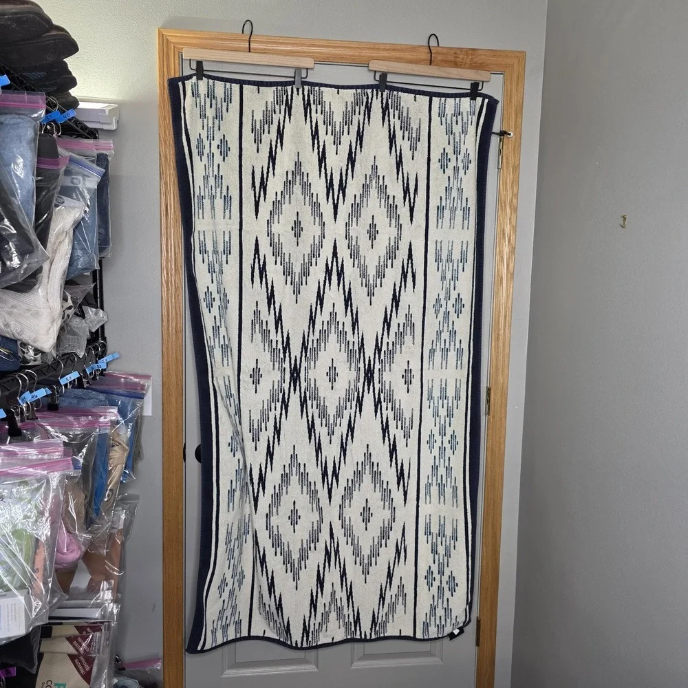 Pendleton Home Collection Bath Beach Towel Southwest Tribal Blue White 40x66